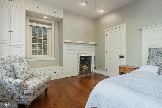 371 OLD TULPEHOCKEN RD, Birdsboro, PA 19508