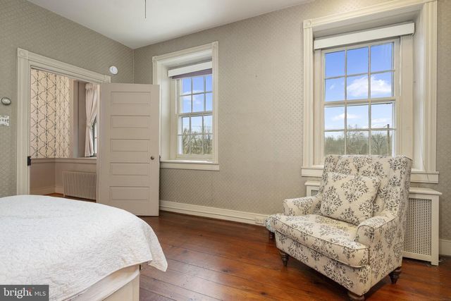 371 OLD TULPEHOCKEN RD, Birdsboro, PA 19508