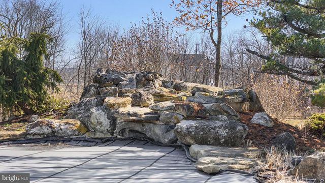 371 OLD TULPEHOCKEN RD, Birdsboro, PA 19508