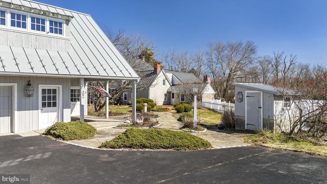 371 OLD TULPEHOCKEN RD, Birdsboro, PA 19508