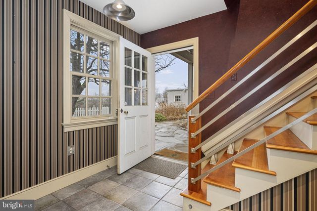 371 OLD TULPEHOCKEN RD, Birdsboro, PA 19508