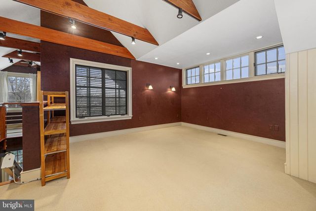 371 OLD TULPEHOCKEN RD, Birdsboro, PA 19508