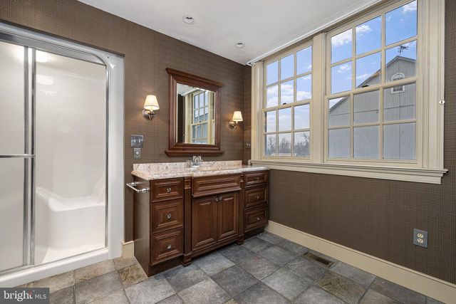 371 OLD TULPEHOCKEN RD, Birdsboro, PA 19508