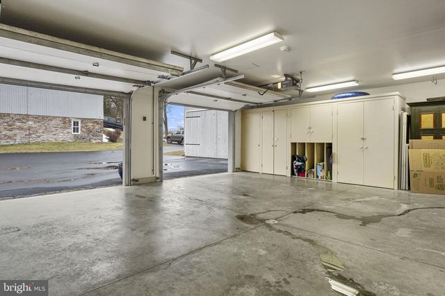 371 OLD TULPEHOCKEN RD, Birdsboro, PA 19508