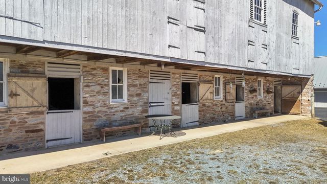 371 OLD TULPEHOCKEN RD, Birdsboro, PA 19508