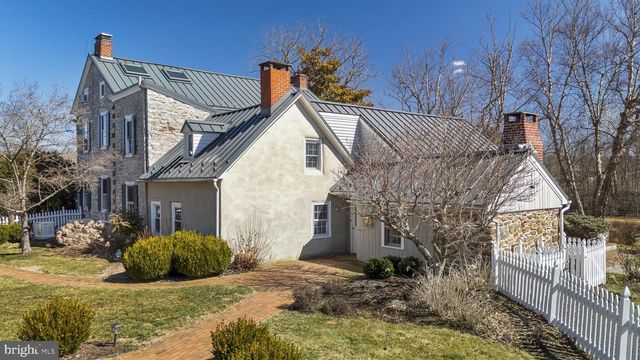 371 OLD TULPEHOCKEN RD, Birdsboro, PA 19508