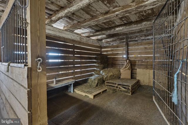 371 OLD TULPEHOCKEN RD, Birdsboro, PA 19508