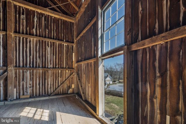 371 OLD TULPEHOCKEN RD, Birdsboro, PA 19508