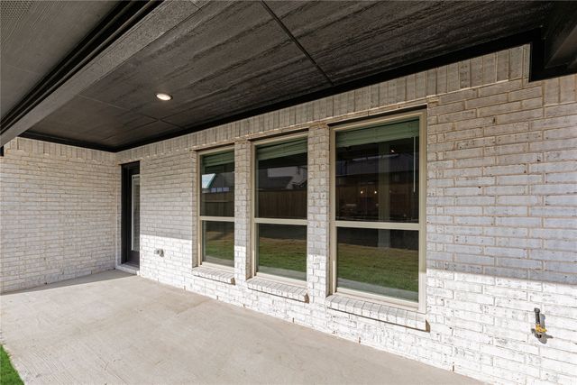 14505 Lovelace Street, Pilot Point, TX 76258