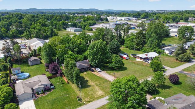 906 Horseshoe Drive, Somerset, KY 42501