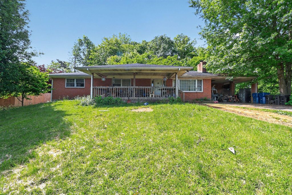 906 Horseshoe Drive, Somerset, KY 42501