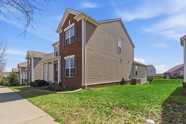 1091 Riverwood Village Blvd, Hermitage, TN 37076