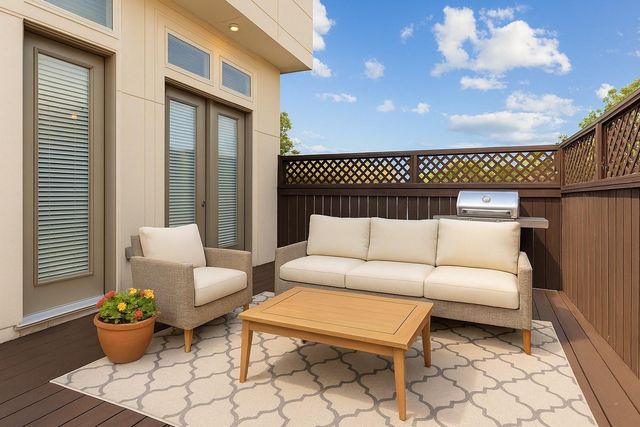 1035 E 28th Street, Houston, TX 77009