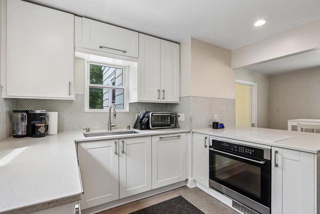 4773 N Diversey BOULEVARD, Whitefish Bay, WI 53211