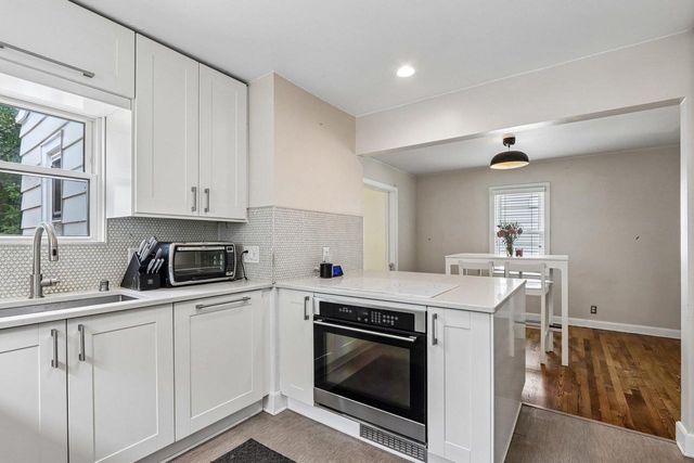 4773 N Diversey BOULEVARD, Whitefish Bay, WI 53211