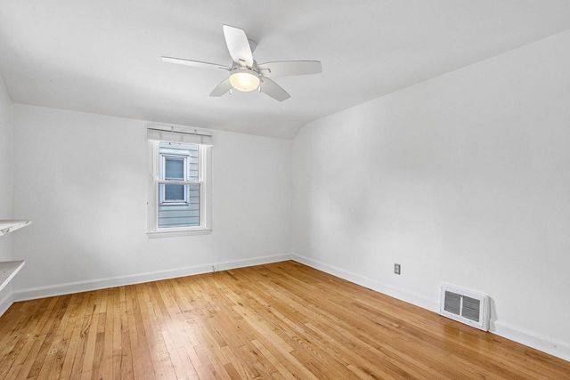4773 N Diversey BOULEVARD, Whitefish Bay, WI 53211