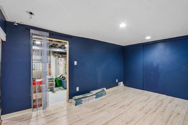 4773 N Diversey BOULEVARD, Whitefish Bay, WI 53211