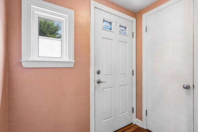 4773 N Diversey BOULEVARD, Whitefish Bay, WI 53211