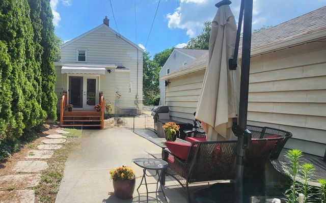 4773 N Diversey BOULEVARD, Whitefish Bay, WI 53211