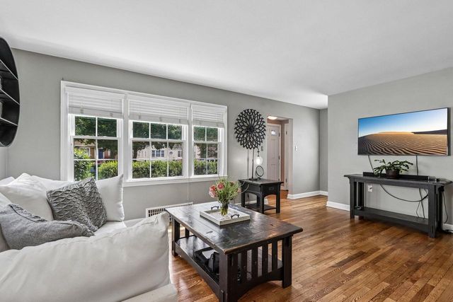 4773 N Diversey BOULEVARD, Whitefish Bay, WI 53211