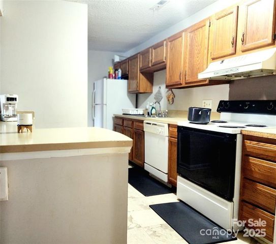 6234 Rosecroft Drive, Charlotte, NC 28215