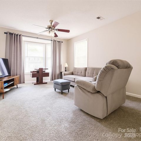 6234 Rosecroft Drive, Charlotte, NC 28215