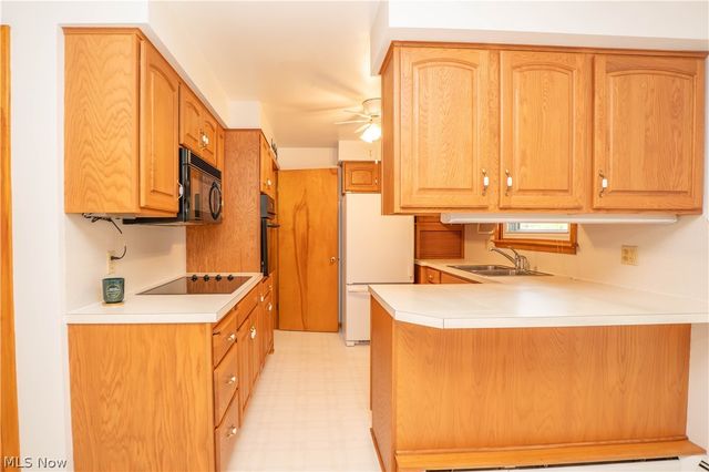 6501 Ravenna Avenue, Louisville, OH 44641