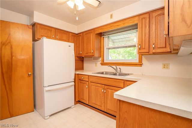 6501 Ravenna Avenue, Louisville, OH 44641