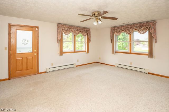 6501 Ravenna Avenue, Louisville, OH 44641