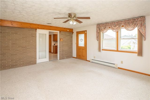 6501 Ravenna Avenue, Louisville, OH 44641