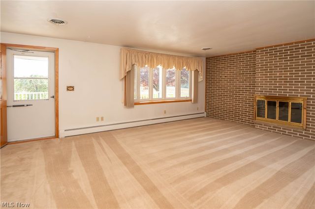 6501 Ravenna Avenue, Louisville, OH 44641