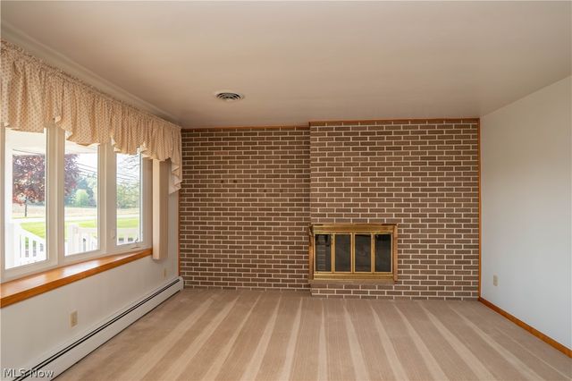 6501 Ravenna Avenue, Louisville, OH 44641