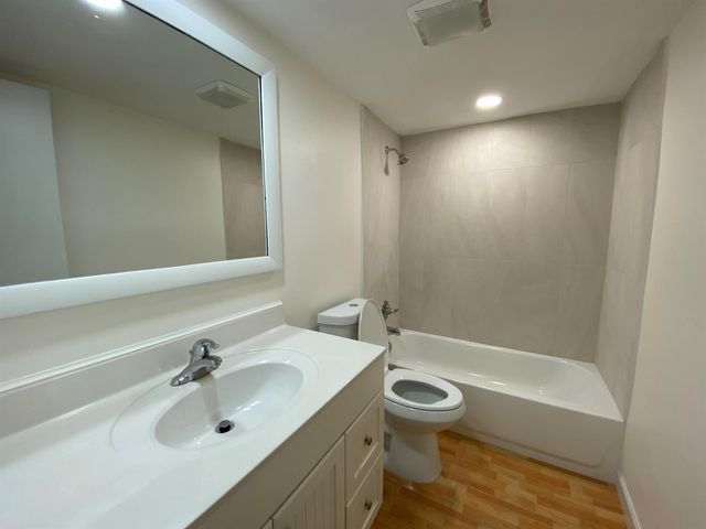 250 SW 7TH Street 13, Boca Raton, FL 33432