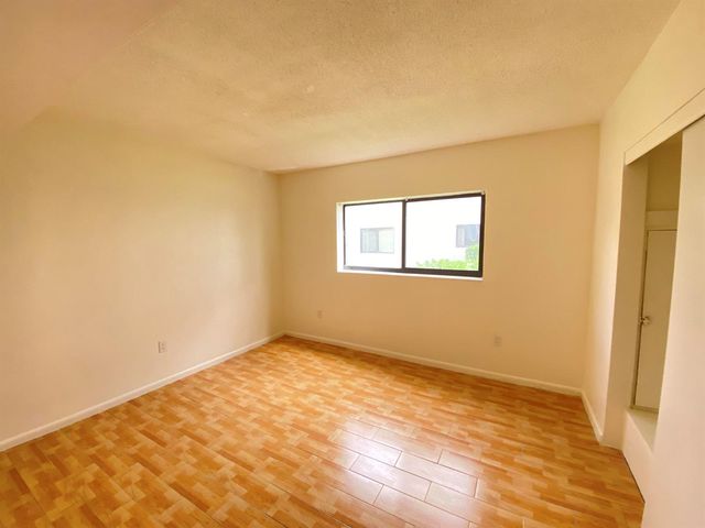 250 SW 7TH Street 13, Boca Raton, FL 33432