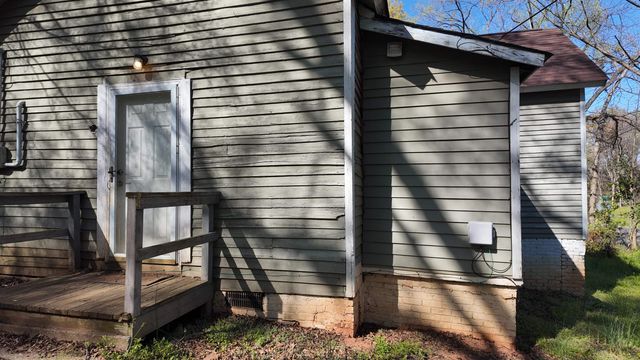 308 S Poole Street, Woodruff, SC 29388