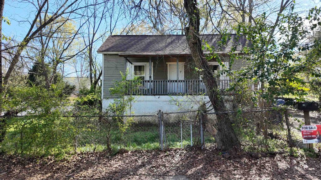 308 S Poole Street, Woodruff, SC 29388