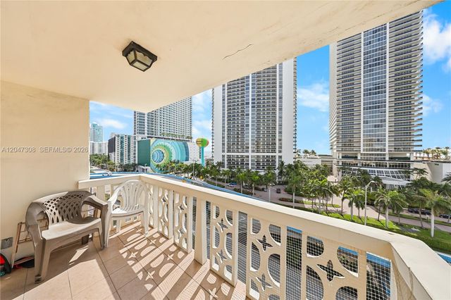 1825 S Ocean Drive 914, Hallandale Beach, FL 33009
