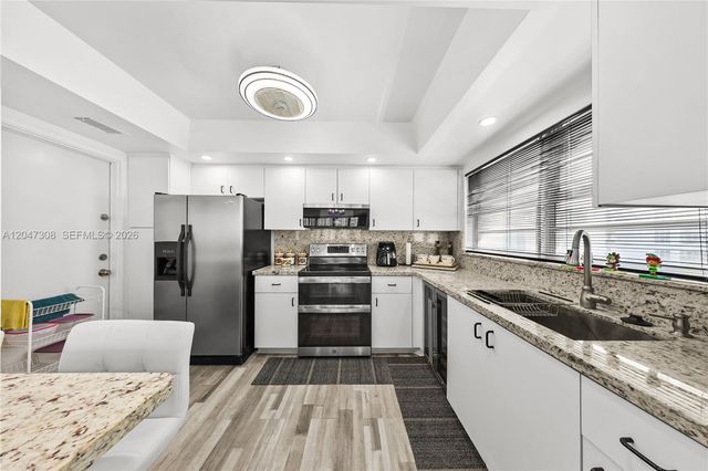 1825 S Ocean Drive 914, Hallandale Beach, FL 33009