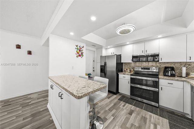 1825 S Ocean Drive 914, Hallandale Beach, FL 33009