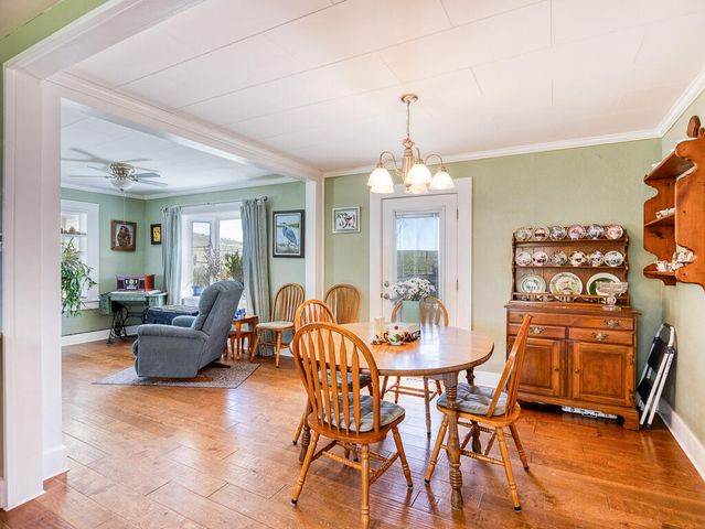 4650 Lower Klamath Lake Road, Klamath Falls, OR 97603