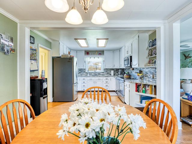 4650 Lower Klamath Lake Road, Klamath Falls, OR 97603