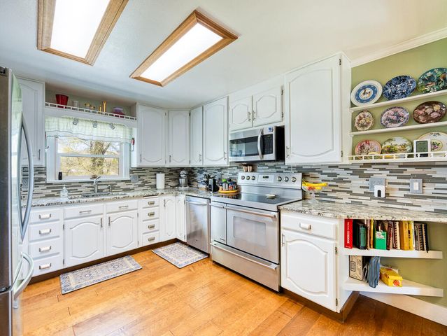 4650 Lower Klamath Lake Road, Klamath Falls, OR 97603