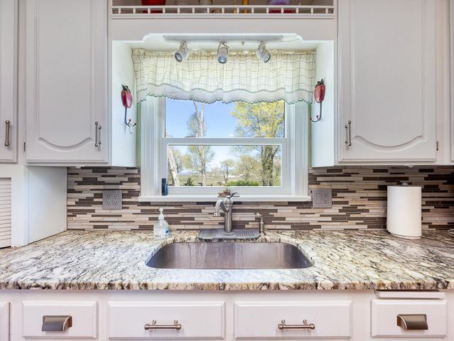 4650 Lower Klamath Lake Road, Klamath Falls, OR 97603