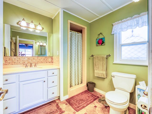 4650 Lower Klamath Lake Road, Klamath Falls, OR 97603