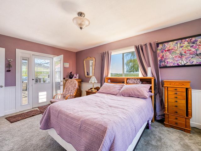 4650 Lower Klamath Lake Road, Klamath Falls, OR 97603