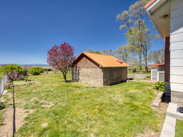 4650 Lower Klamath Lake Road, Klamath Falls, OR 97603