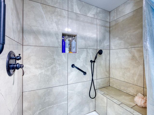 4650 Lower Klamath Lake Road, Klamath Falls, OR 97603