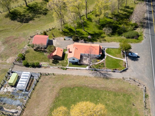 4650 Lower Klamath Lake Road, Klamath Falls, OR 97603