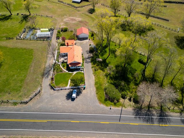 4650 Lower Klamath Lake Road, Klamath Falls, OR 97603