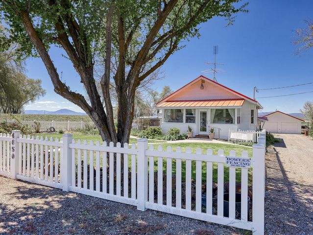 4650 Lower Klamath Lake Road, Klamath Falls, OR 97603